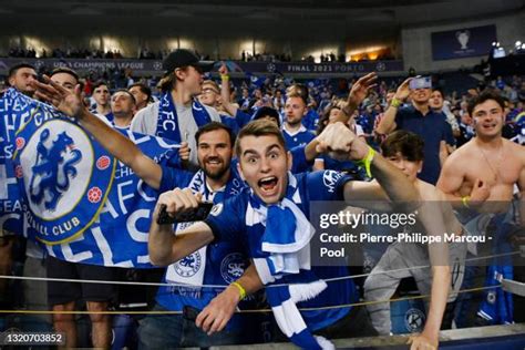 Chelsea Fc Fans Photos and Premium High Res Pictures - Getty Images