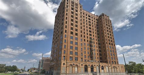 Lee Plaza could finally be redeveloped - Curbed Detroit