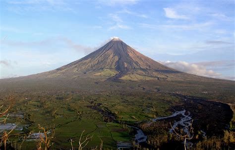 Volcanoes In Luzon