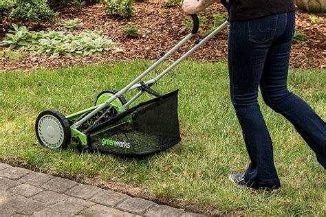 Manual Reel Push Lawn Mowers | Electric Mower Report