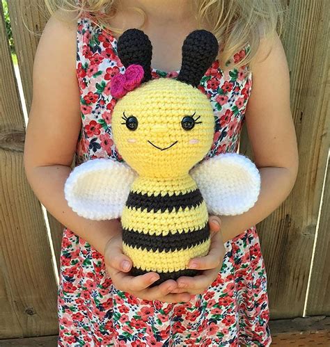 Cute Crochet Bee Patterns - Beautiful Dawn Designs