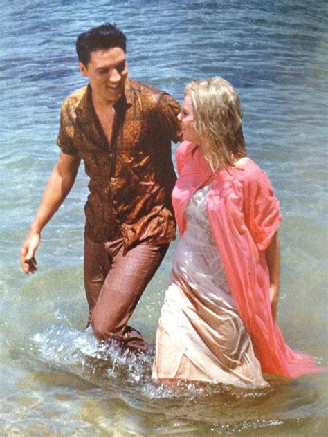 Elvis and Jenny Maxwell on the "Blue Hawaii" movie set. | Elvis presley ...