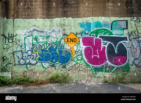 Graffiti, Dead End Street, New York City, New York USA Stock Photo - Alamy