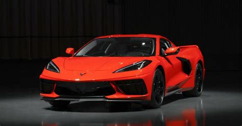 2020 Corvette Is a Flashy Luxury Take on a Classic American Sports Car - alt_driver