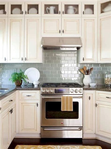 50 White Kitchen Backsplash Design and Decor Ideas | Kitchen backsplash designs, Colorful ...