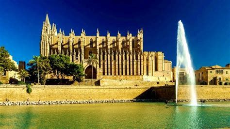 Palma Cathedral de Mallorca - magnificent example of Gothic ...