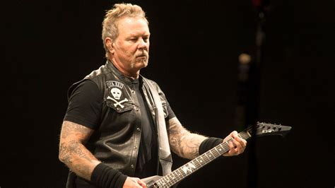 Metallica lead singer James Hetfield re-enters rehab; Tour delayed ...