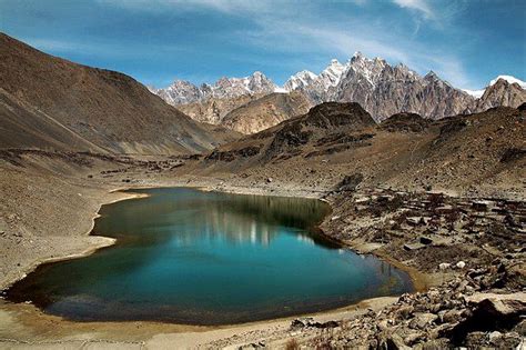 Graana.com Blog | The 8 Most Famous Lakes in Pakistan