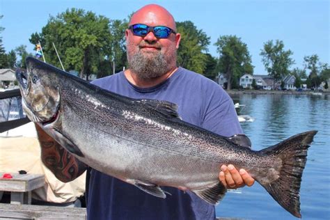 Salmon Fishing on Lake Ontario: The Complete Guide for 2024