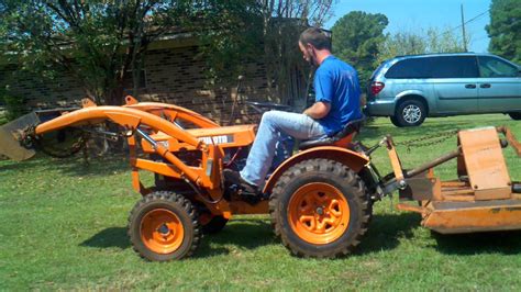 Kubota B6000 with loader for sale. - YouTube