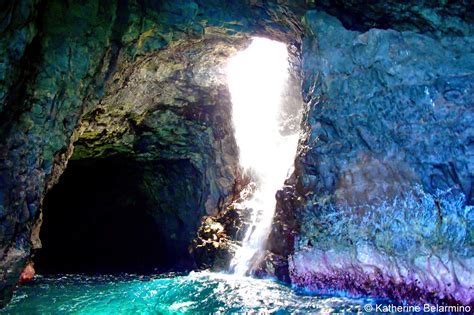 Touring Kauai's Na Pali Coast with Napali Catamaran | Travel the World