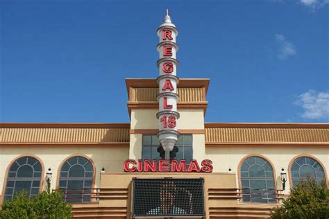 Regal Cinemas to reopen hundreds of locations next month