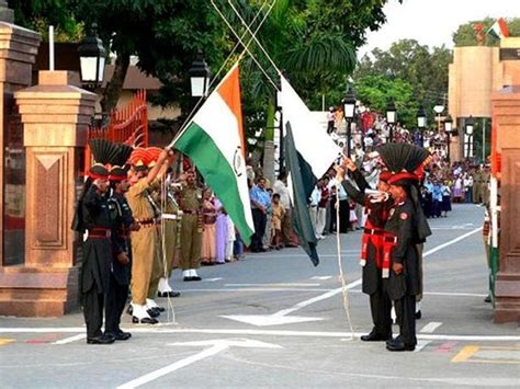 Retreat ceremony at Wagah border called off till October 2 - Hindustan ...