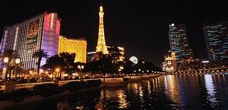 Las Vegas Night Skyline | Bally's ~ Paris ~ Cosmopolitan Las… | Flickr