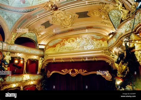 Proscenium arch and auditorium of the interior of Apollo Theatre ...