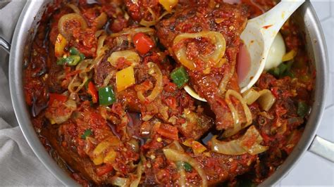 PERFECT NIGERIAN FISH STEW - NIGERIAN PARTY FISH | PEPPERED FISH - YouTube