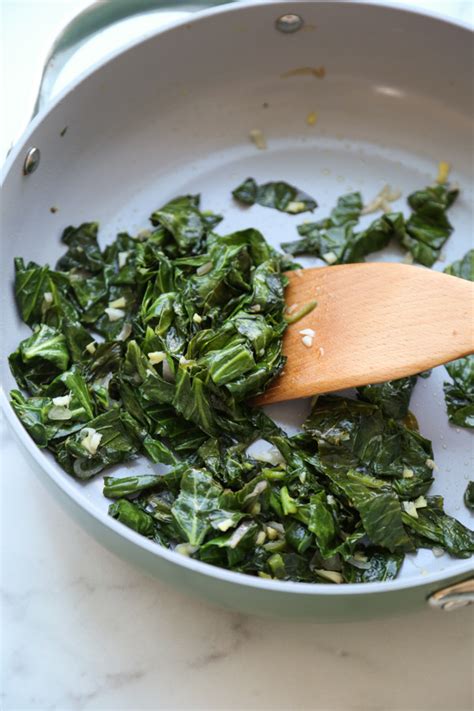 Vegetarian Stir-Fried Collard Greens Recipe - Quick & Easy