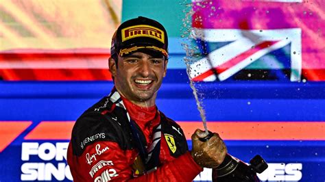 Sainz wins Singapore Grand Prix as Verstappen and Red Bull's streaks ...