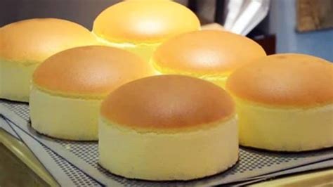 Jiggly Fluffy Japanese Cheese Cake - YouTube | Japanese cheesecake recipes, Cheesecake recipes ...