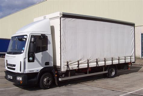 7.5 tonne truck curtain side - Empire Van Hire