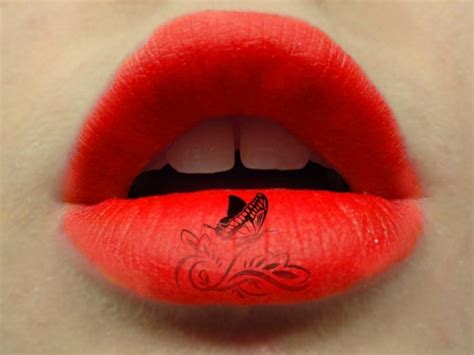 40 Best Lip Tattoo Designs and Ideas - Aphrodisiac Kisses (2019)