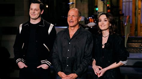 Woody Harrelson Delivers An Awkward SNL Monologue, Complete With Anti-Vax Conspiracy Joke