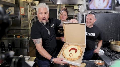 Watch Diners, Drive-Ins and Dives Top-Notch Toppings S46 E9 | TV Shows ...