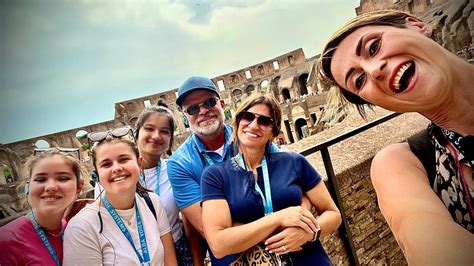 Colosseum and Roman Forum - Icon of Rome - ItaliaTours