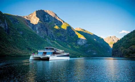 Bergen: Private Day Tour, Nærøyfjord Cruise and Flåm Railway | GetYourGuide