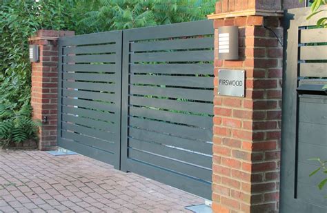 Contemporary Aluminium Automated Electric Gates | Modern gates driveway ...