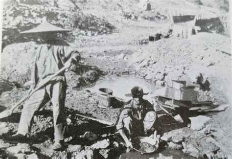 The Chinese gold mining life: rough and lawless | Xue-Ming Bao