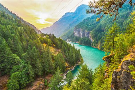 15 Best Hikes in North Cascades National Park • Small Town Washington