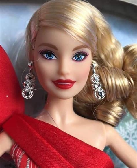First look on new Holiday Barbie 2019 - YouLoveIt.com