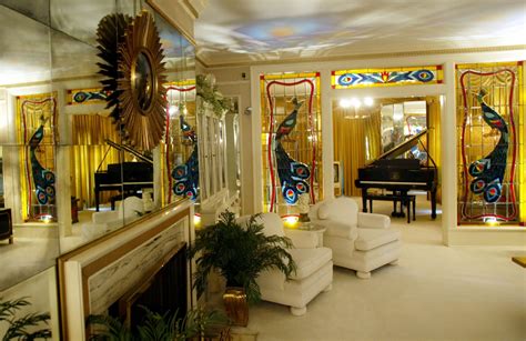 Graceland, la casa di Elvis Presley a Memphis: tutto sulla villa del Re del rock n'roll