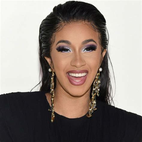 Cardi B: Age, Height, Weight, Real name, Wiki, Bio & Family