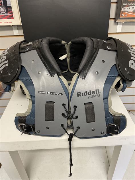 Adult Medium Riddell PHENOM SK Shoulder Pads | SidelineSwap