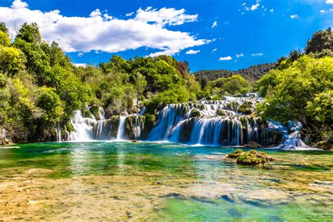 DAY TRIP DUBROVNIK – NATIONAL PARK KRKA – SPLIT – STON – DUBROVNIK | Tour With Zoran