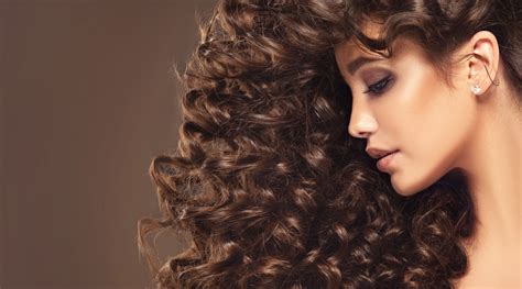 Curly Hair Types: Read This Guide to Learn About Them - HK Vitals