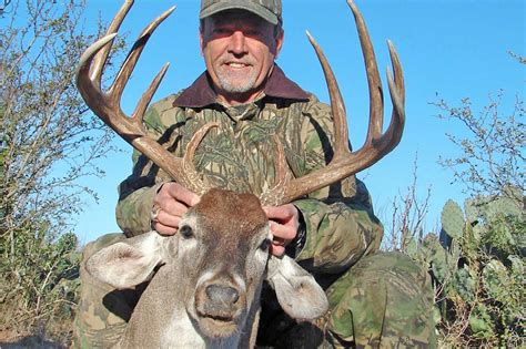 Premium Buck Hunt - Texas Parks & Wildlife - Mummes