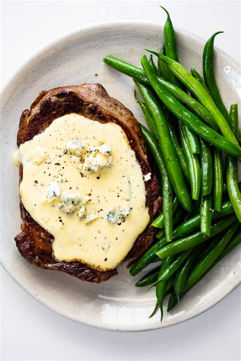 Steak with Gorgonzola sauce - Simply Delicious