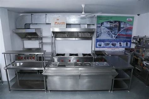 PARTH Made Of S.s.304 Canteen Kitchen Equipment, Capacity: 100 - 2000 ...