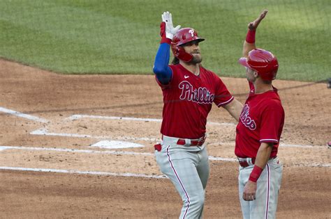 WATCH: Bryce Harper smashes 3-run home run in first inning against Marlins