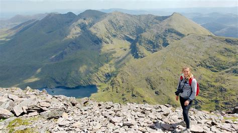 Hiking Carrauntoohil via Devils Ladder - on the top of Ireland. - Freestyletraveling