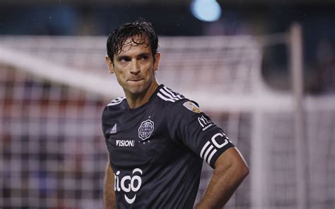 Roque Santa Cruz set to extend contract with Olimpia | Football News ...