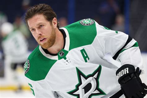 Dallas Stars sign Pavelski to a one-year extension