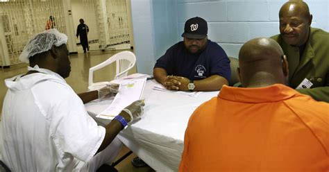 D.C. jail helps inmates vote, a rarity nationwide