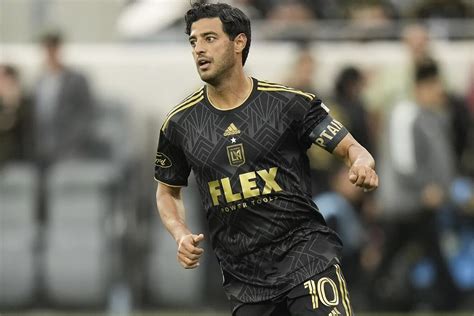 Carlos Vela sends message to Chicharito and the Galaxy: We've shown were the best in LA | Marca