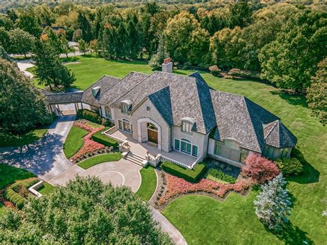 Vivek Ramaswamy House: His Ohio Mega-Mansion Revealed!