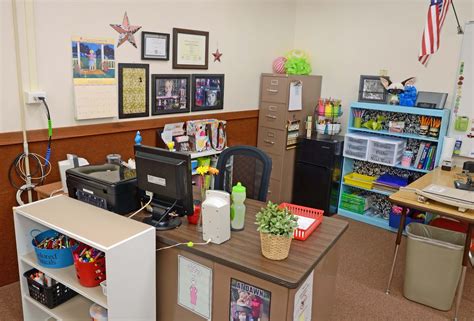 teacher's area | Desk Organization | Pinterest | Teacher, Organizations ...