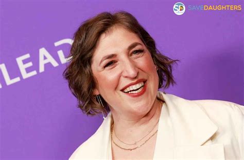 Is Mayim Bialik Gay? Husband, Wiki, Parents, Net Worth, Height